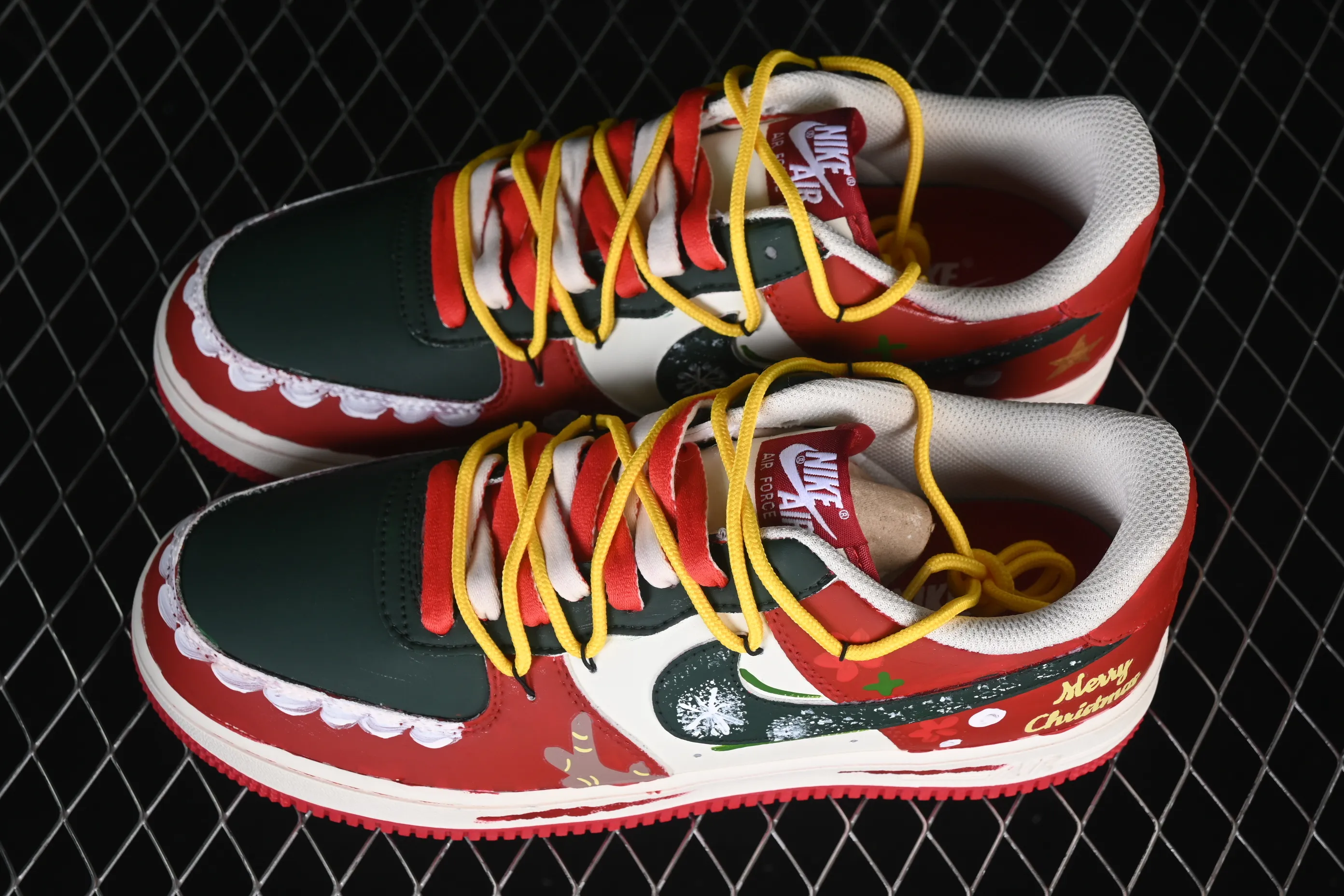 All categories Nk Air Force 1 Air Force series Nk Air Force 1 Low Air Force low-top Nike Air Force 1'07 Low "Christmas Frosting" Hand-painted graffiti Christmas frosting Air Force 1 low-top casual sneakers SD1990-101